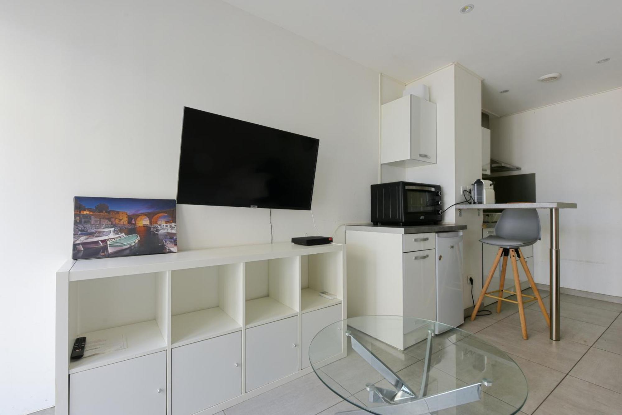 Provencal Studio Netflix Appart-Hotel-Provence La Fare-les-Oliviers Luaran gambar